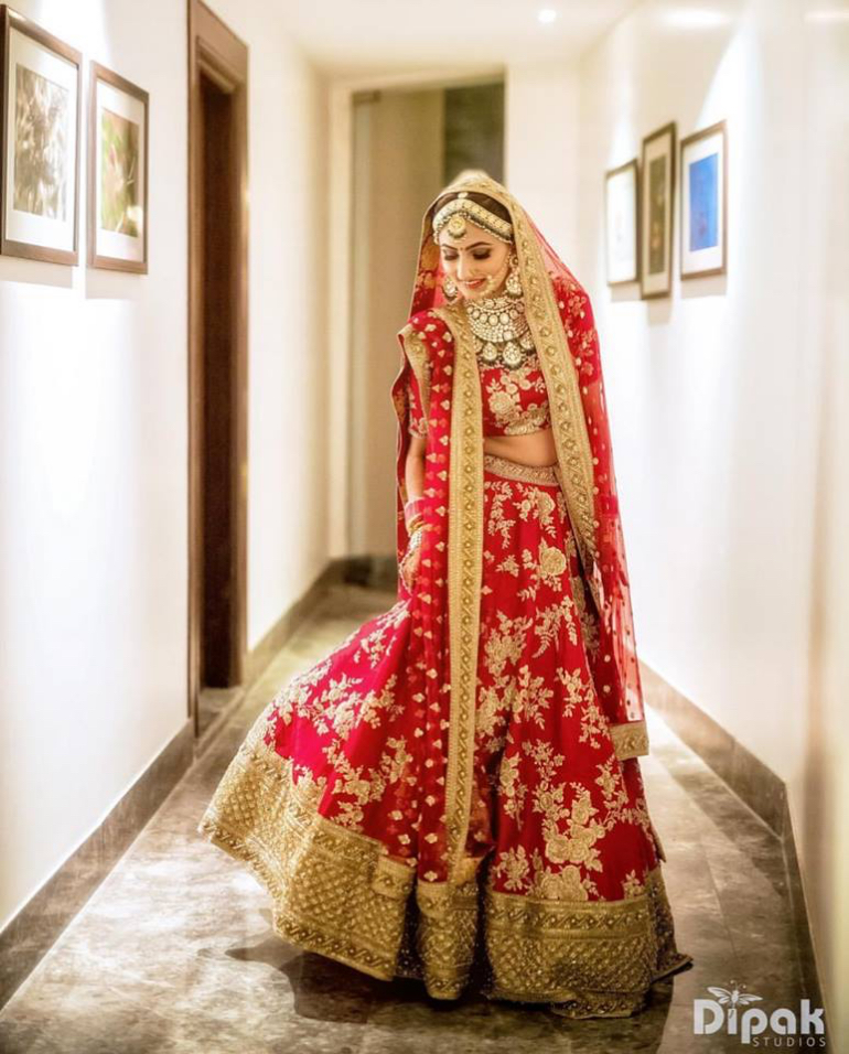 How much material required for a Lehenga? - Quora